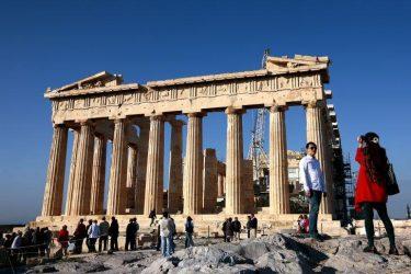 Ρεκόρ αφίξεων και εσόδων από τον τουρισμό το 2014
