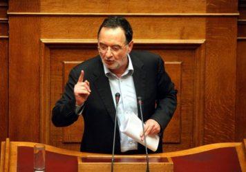 H Αριστερή Πλατφόρμα σε στάση αναμονής
