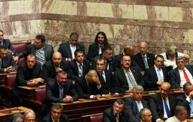 Πανηγυρίζει η Χρυσή Αυγή