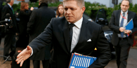 Αποκλεισμό της Ελλάδας από τη Σένγκεν ζητεί ο σλοβάκος πρωθυπουργός