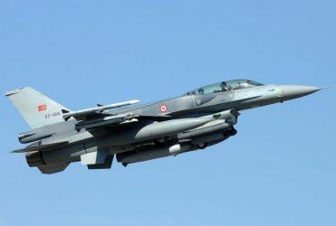 Deutsche Welle: Τι φοβάται η Τουρκία και βομβαρδίζει τη Συρία