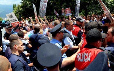 Ενα μικρό κόμμα και από… πίσω ο Ερντογάν