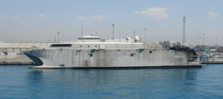 ΑΠΟΚΛΕΙΣΤΙΚΟ : Στην Ελλάδα για επισκευές το ταχύπλοο μεταφορικό καταμαράν HSV-2 Swift (Video)