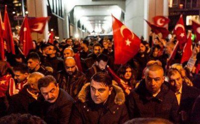 Ρότερνταμ: Εκατοντάδες διαδηλωτές έξω από το τουρκικό προξενείο