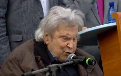 Μίκης Θοδωράκης: Αν υποχωρήσουμε θα είμαστε άξιοι της μοίρας μας