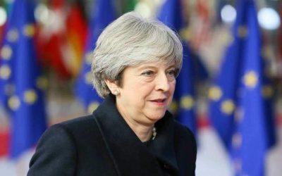 Τερέζα Μέι: Έτοιμη να ανάψει το πράσινο φως για επίθεση