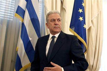 Αβραμόπουλος: «Η Συνθήκη Σένγκεν βρίσκεται σε κίνδυνο»