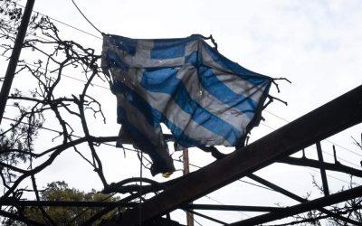 Στάχτη παντού: 19+1 συγκλονιστικές εικόνες -Στο έλεος της φωτιάς ζωές, περιουσίες