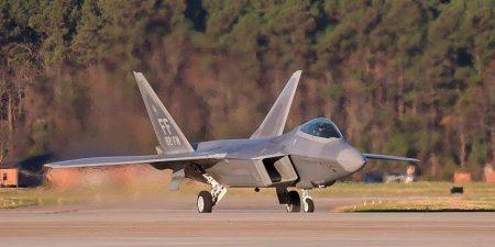 F-22 Raptor: Στην 110 Πτέρυγα Μάχης τα κορυφαία αμερικανικά μαχητικά