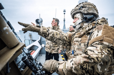 Βίντεο από την άφιξη του Γ.Γ του ΝΑΤΟ στο USS Harry S Truman