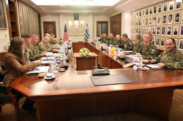 Συνάντηση του Αρχηγού ΓΕΣ με τον Διοικητή του Στρατού των ΗΠΑ στην Ευρώπη