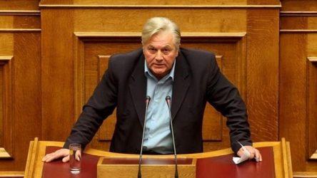 Παπαχριστόπουλος: Θα ψηφίσω τη συμφωνία των Πρεσπών και θα παραδώσω την έδρα μου