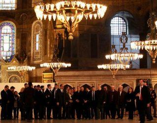 Στην Αγία Σοφία ο πρωθυπουργός