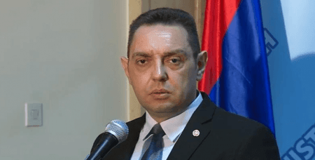 Σέρβος υπουργός Άμυνας – Δεν είμαστε αποικία των ΗΠΑ