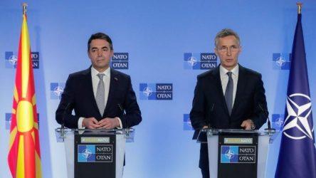 Στόλντεμπεργκ – «Ιστορική μέρα» η υπογραφή του πρωτοκόλλου ένταξης της πΓΔΜ στο ΝΑΤΟ