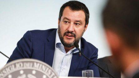 Επιλέγει ανάμεσα σε Ευρώπη – ΗΠΑ ο Σαλβίνι Ματέο Σαλβίνι
