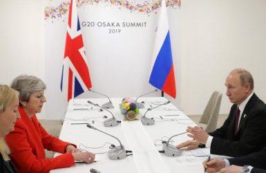 Τερέζα Μέι σε Πούτιν: Σταματήστε τις ενέργειες αποσταθεροποίησης