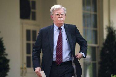 Μύδροι Μπόλτον κατά της εξωτερικής πολιτικής του Τραμπ