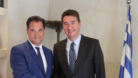 Συνάντηση του υπουργού Ανάπτυξης με τον πρέσβη της Σερβίας