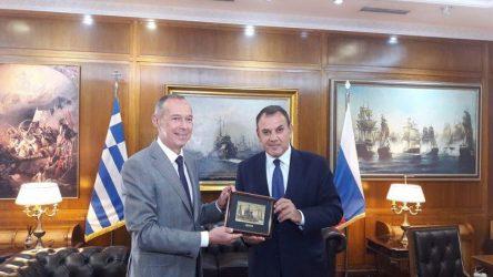 Συνάντηση του Ρώσου πρέσβη με τον υπουργό Άμυνας