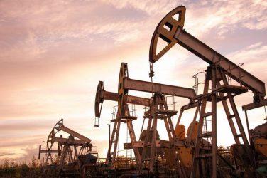 Πετρέλαιο: Χρήση των στρατηγικών αποθεμάτων ή διεθνής αύξηση της παραγωγής