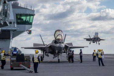 Τα πρώτα Βρετανικά F-35 προσγειώθηκαν στο HMS Queen Elizabeth