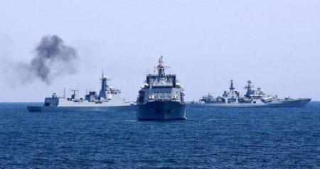 Το ρωσικό υπουργείο Άμυνας διαψεύδει τον 5ο αμερικανικό στόλο για το περιστατικό στην Αραβική θάλασσα