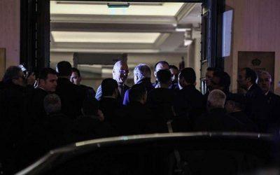 Στην Αθήνα για συναντήσεις με Μητσοτάκη – Δένδια ο στρατηγός Χαφτάρ