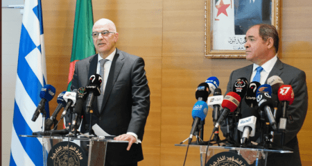 Υπουργός Εξωτερικών: Ελλάδα και Αλγερία ενάντια σε κάθε είδους ξένη εμπλοκή στη Λιβύη