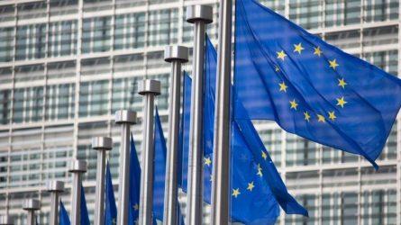 Κομισιόν για Έβρο: Θα προστατεύσουμε τα σύνορα της ΕΕ – Έκκληση για αποκλιμάκωση