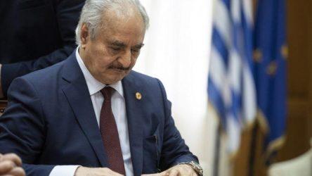 Αιφνίδια συνάντηση Μέρκελ και Χαλίφα Χάφταρ στο Βερολίνο