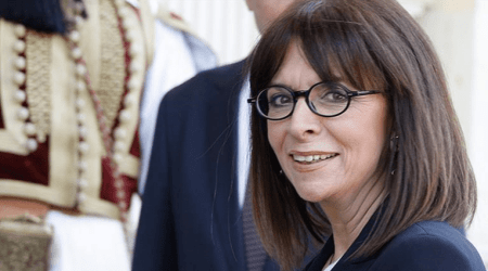 Η Πρόεδρος της Δημοκρατίας θα επισκεφθεί το υπουργείο Εθνικής Aμυνας