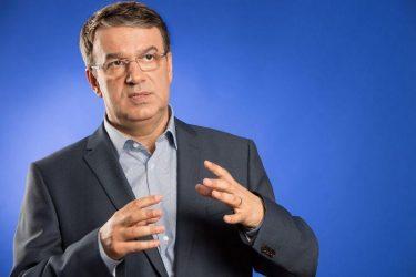 Βεργίλ Τσίτακ: Η Ρωσία θέλει να χωρίσει την ΕΕ εφαρμόζοντας μια «γεωπολιτική δυσπιστίας» και η Κίνα θέλει να «την αγοράσει»