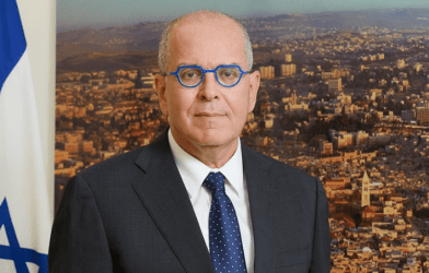 Γιόσι Αμράνι στο «V»: Η νέα κυβέρνηση του Ισραήλ θα συνεχίσει την εξέλιξη της σχέσης με την Ελλάδα
