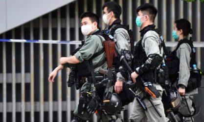 Χονγκ Κονγκ: Επίδειξη δύναμης για να αποτρέψουν διαμαρτυρίες ενάντια σε νόμο που ποινικοποιεί την γελοιοποίηση του εθνικού ύμνου της Κίνας