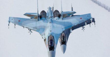 Δύο ρωσικά Su-35 αναχαίτισαν ένα αναγνωριστικό αεροσκάφος P-8A  του αμερικανικού Πολεμικού Ναυτικού πάνω από τη Μεσόγειο