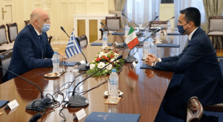Υπεγράφη η ιστορική συμφωνία οριοθέτησης θαλασσίων ζωνών Ελλάδας- Ιταλίας