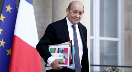 Τηλεφωνική επικοινωνία Ντριάν – Σάρατζ