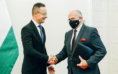 Πολωνία και Ουγγαρία θα «εκτιμούν» την κατάσταση του κράτους δικαίου στις άλλες χώρες-μέλη της Ε.Ε