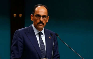 Ο Καλίν ανακοινώνει επαφές με την Αίγυπτο – Καμία αναφορά από το Κάιρο