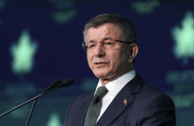 Νταβούτογλου: Μόνο το Αζερμπαϊτζάν μας στηρίζει στην Ανατολική Μεσόγειο