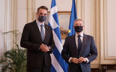 Συνάντηση του Πρωθυπουργού με τον Υπουργό Εξωτερικών του Καναδά
