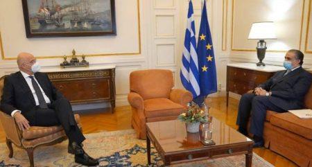 Συνάντηση Νίκου Δένδια με τον πρέσβη του Κατάρ