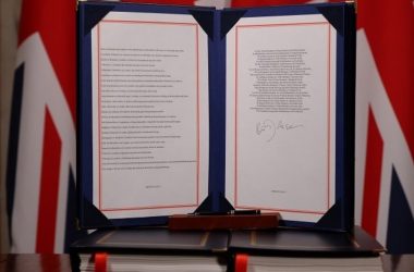 Brexit: Η συμφωνία που θα διέπει τις σχέσεις ΕΕ-Ηνωμένου Βασιλείου από τα μεσάνυχτα