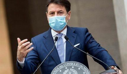 Κόντε: Η Ιταλία θα προσφύγει κατά των φαρμακοβιομηχανιών για τις καθυστερήσεις στα εμβόλια