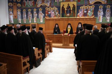 Κατόπιν «διαλογικής συζητήσεως», η Ιερά Σύνοδος δεν ακολουθεί τις οδηγίες της Πολιτείας – Αντίδραση από την Κυβέρνηση