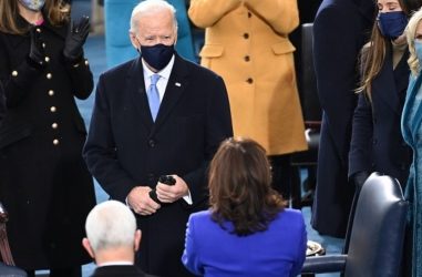 Μπάιντεν προς Πούτιν: Δε θα μείνουμε με σταυρωμένα τα χέρια μπροστά σε παραβιάσεις των ανθρωπίνων δικαιωμάτων