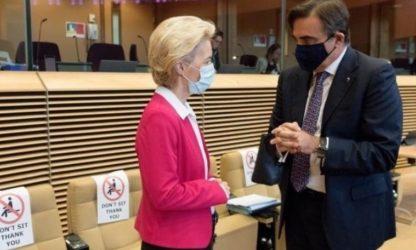 Άρθρο φον ντερ Λάιεν-Σχοινά για τα εμβόλια στην ΕΕ: Η Ευρώπη ενωμένη απέναντι στον ιό