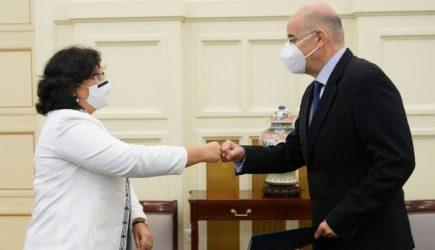 Συνάντηση Νίκου Δένδια με την πρέσβη της Πορτογαλίας