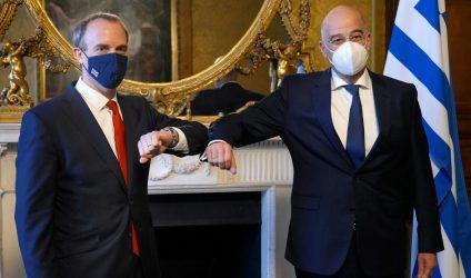Βρετανικές Διπλωματικές πηγές: «Συμφωνία-ομπρέλα» για στρατηγική εταιρική σχέση ετοιμάζουν Ελλάδα και Μ. Βρετανία